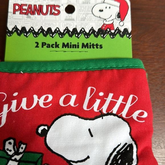 Peanuts snoopy 2 pack mini mitts for baking - Picture 5 of 5
